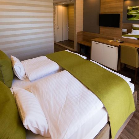Bh Kristaly Hotel Debrecen Ngoại thất bức ảnh